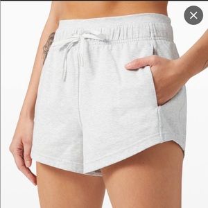 LULULEMON INNER GLOW SHORTS LIKE NEW